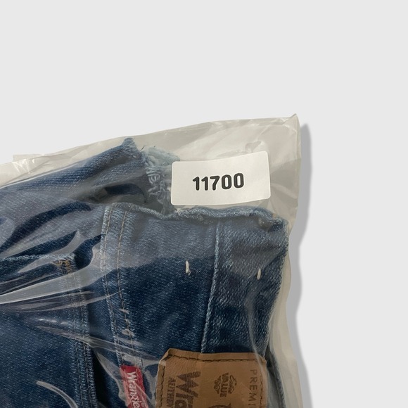 Wrangler Denim Cutoff Short Shorts Mens 32 Blue Vintage Western Raw Hem Cowboy - Picture 8 of 8